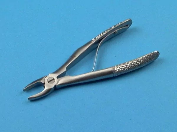 Davier Enfant, n°137, incisives et canines supérieures, 11,5 cm
